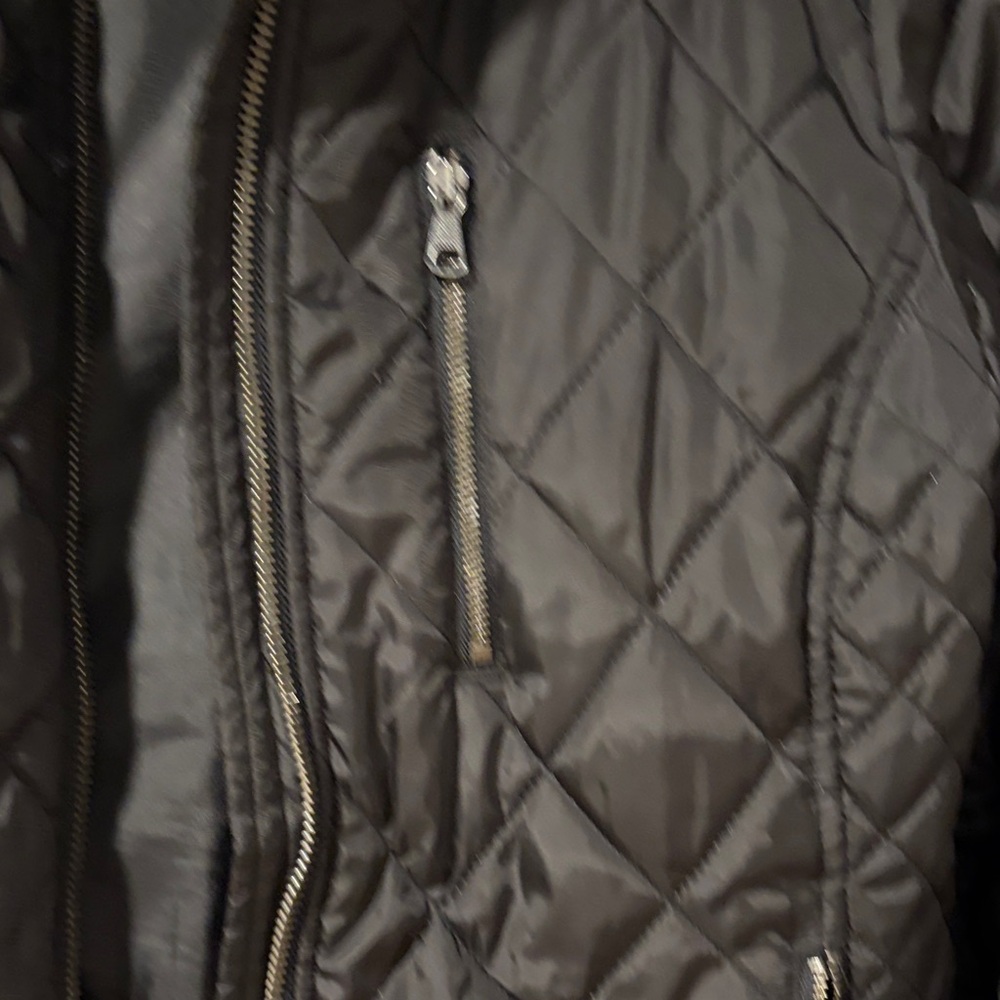 Banana Republic Dark Quilted Outerwear - Picture 3 of 5